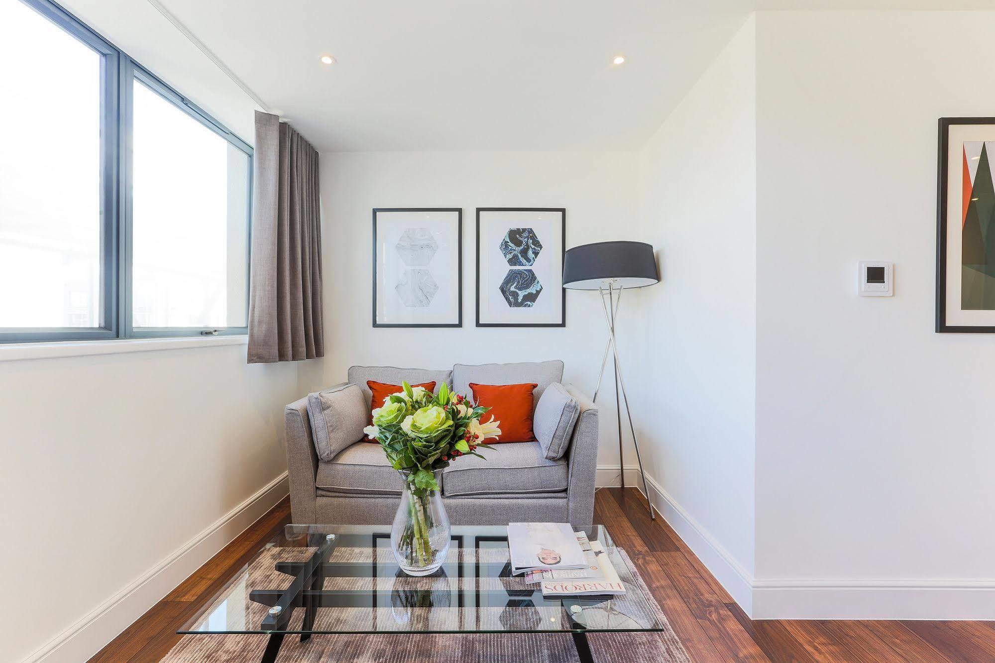 Swiss One Apartment