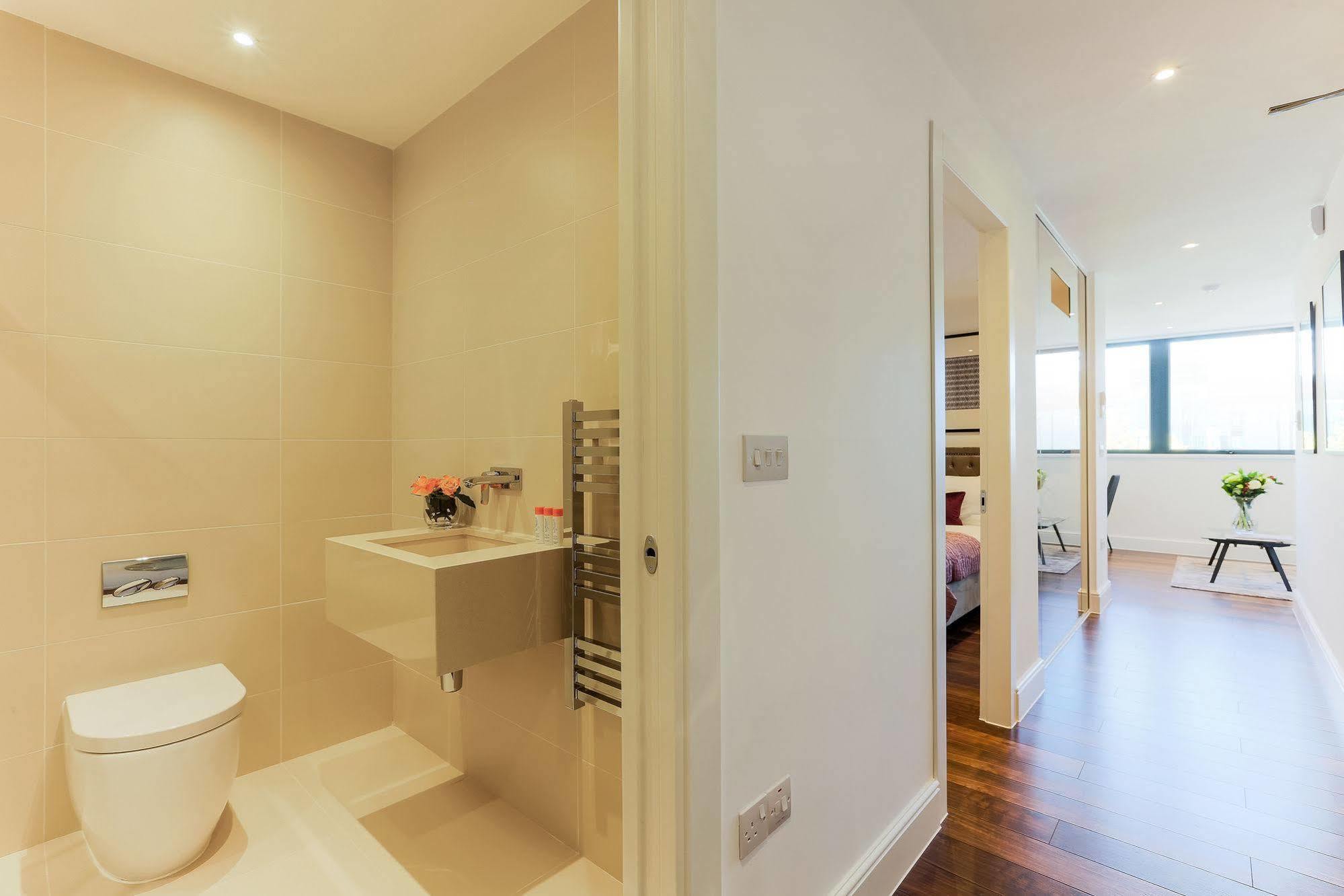Apartment Swiss One London