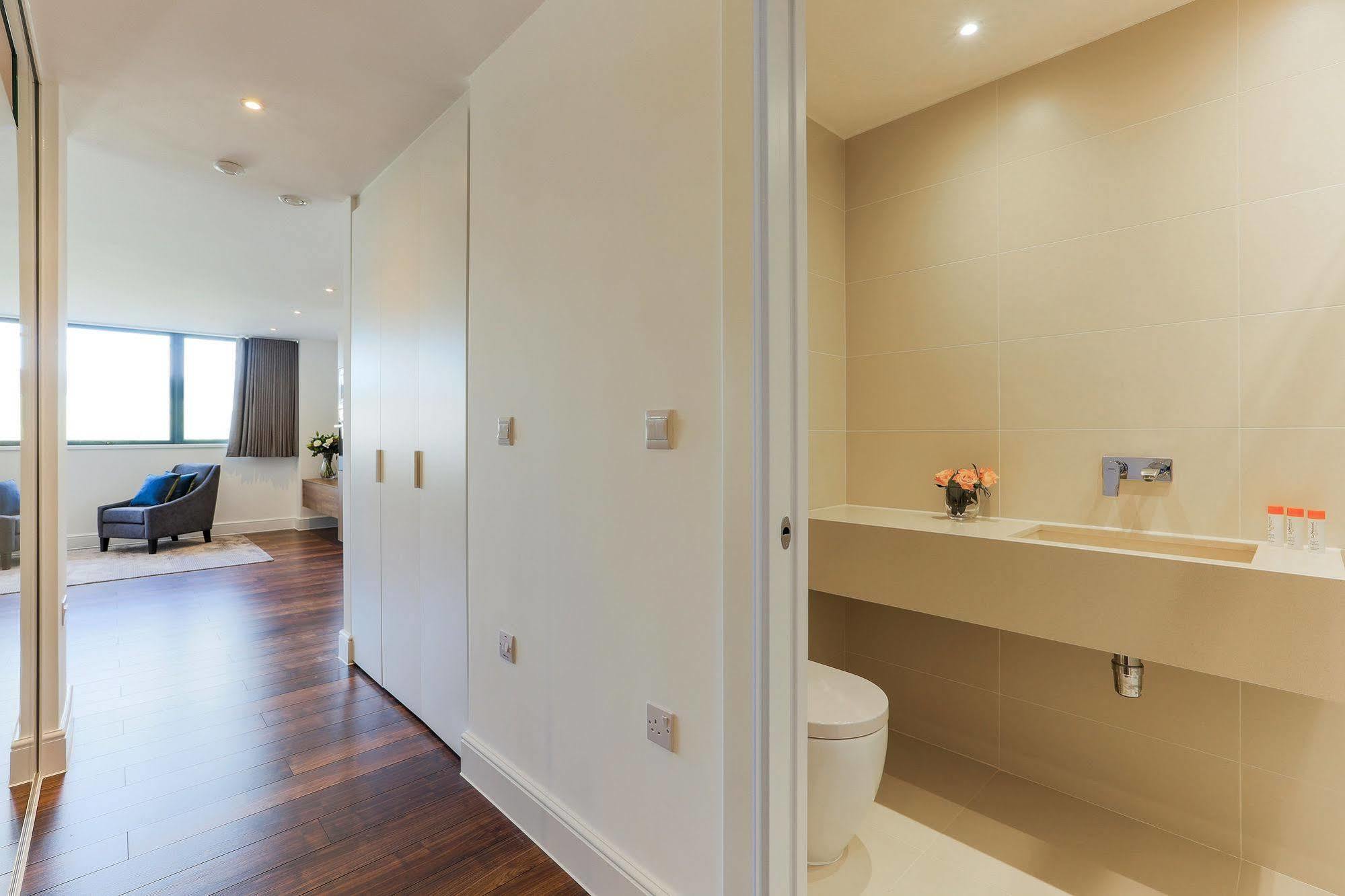 Swiss One Apartment