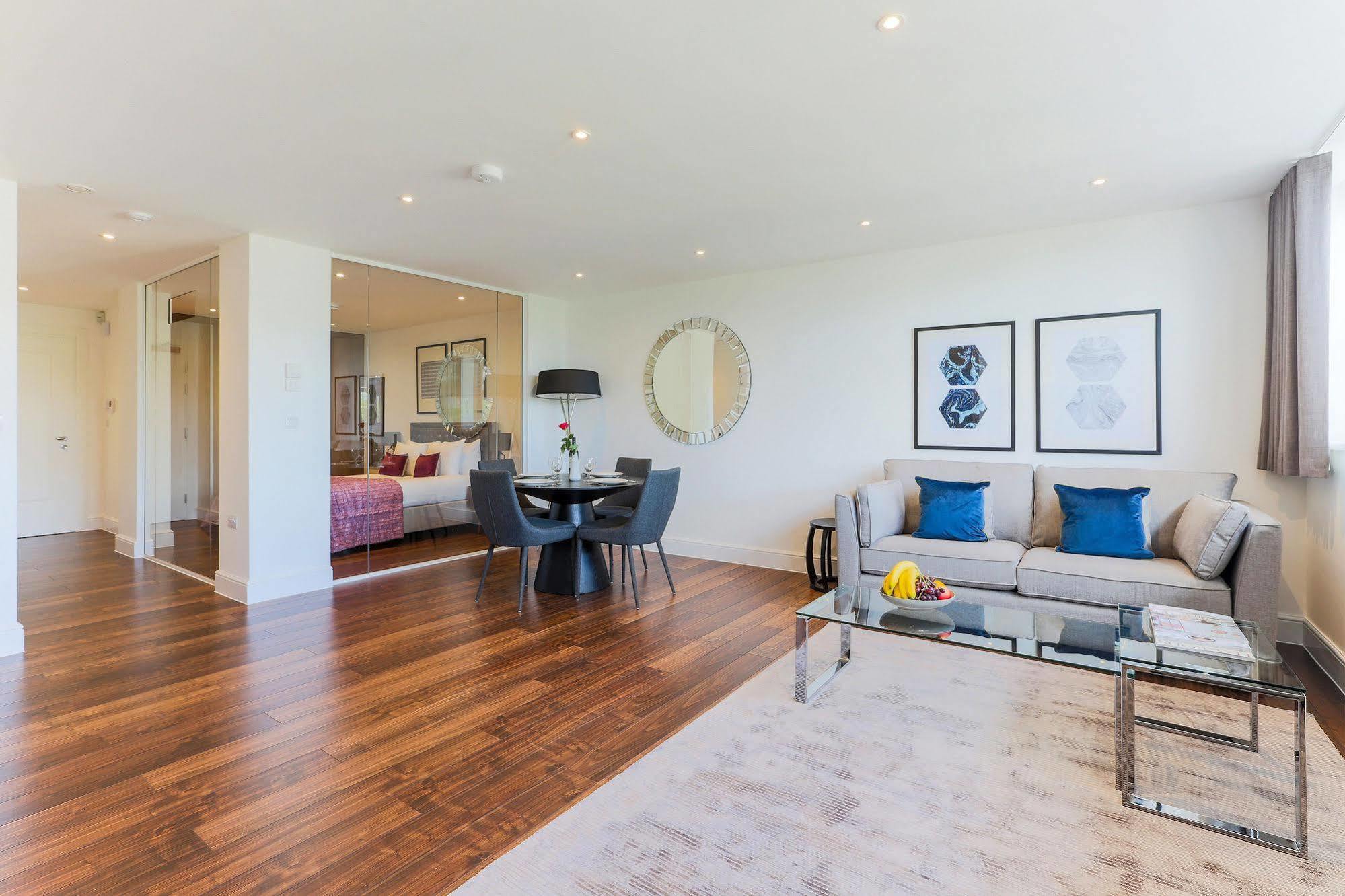 Apartment Swiss One London